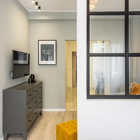 Old Center Calea Victoriei, Star * בוקרשט