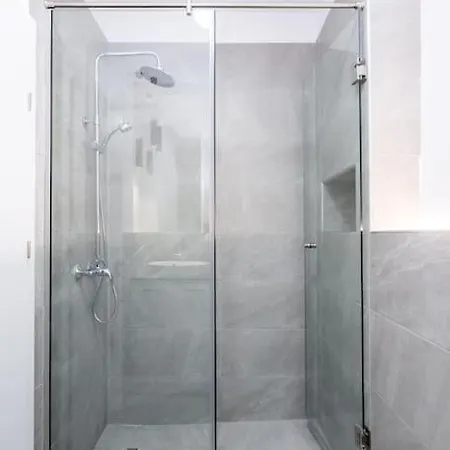 Old Center Calea Victoriei, Star Bucarest